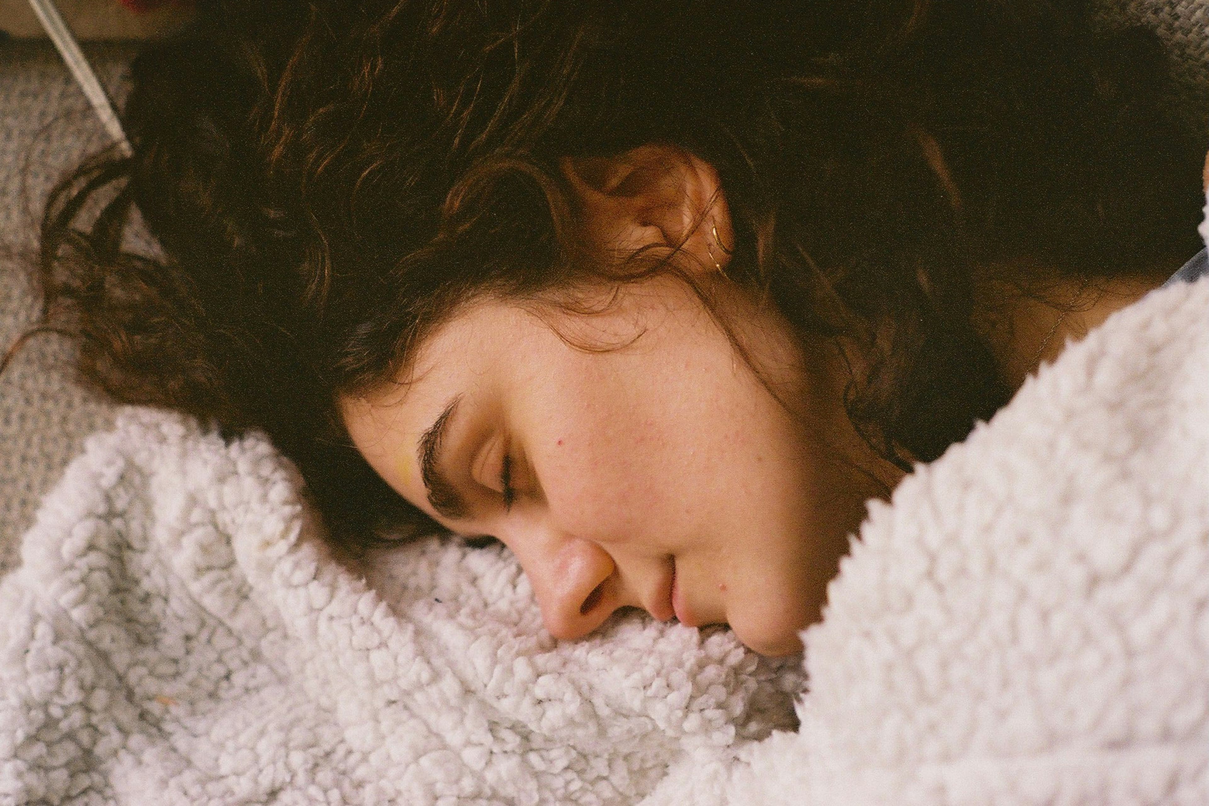 Sleep 'sweet spot' found: Six to eight hours’ rest slows down ageing