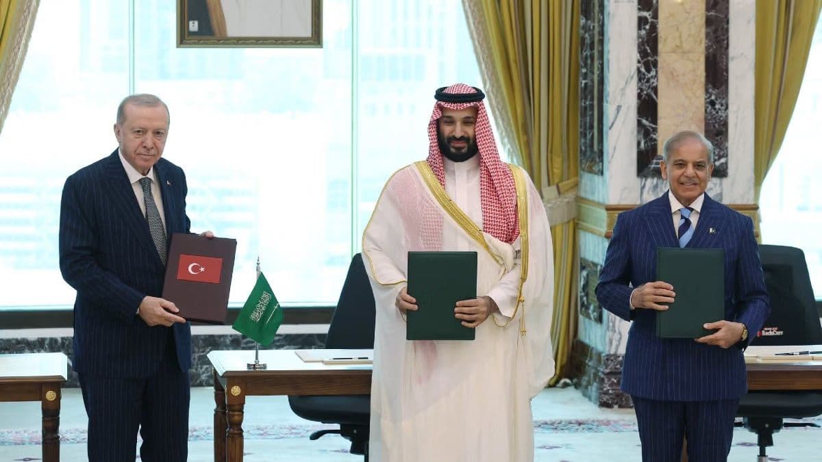 Saudi Arabia, Turkey, and Pakistan Sign Historic Mecca Defense Pact