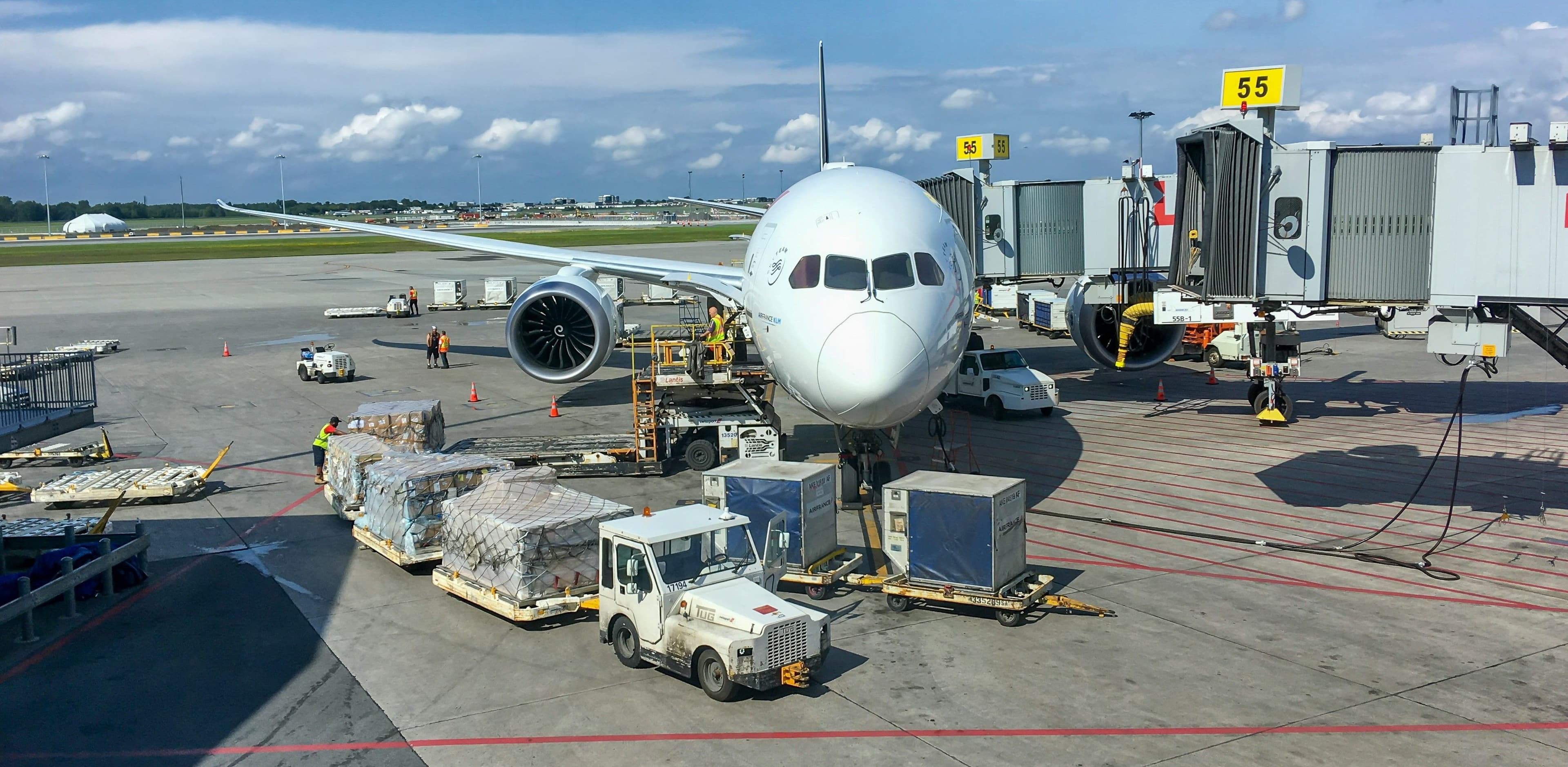 Gulf war sends global air freight into severe turbulence