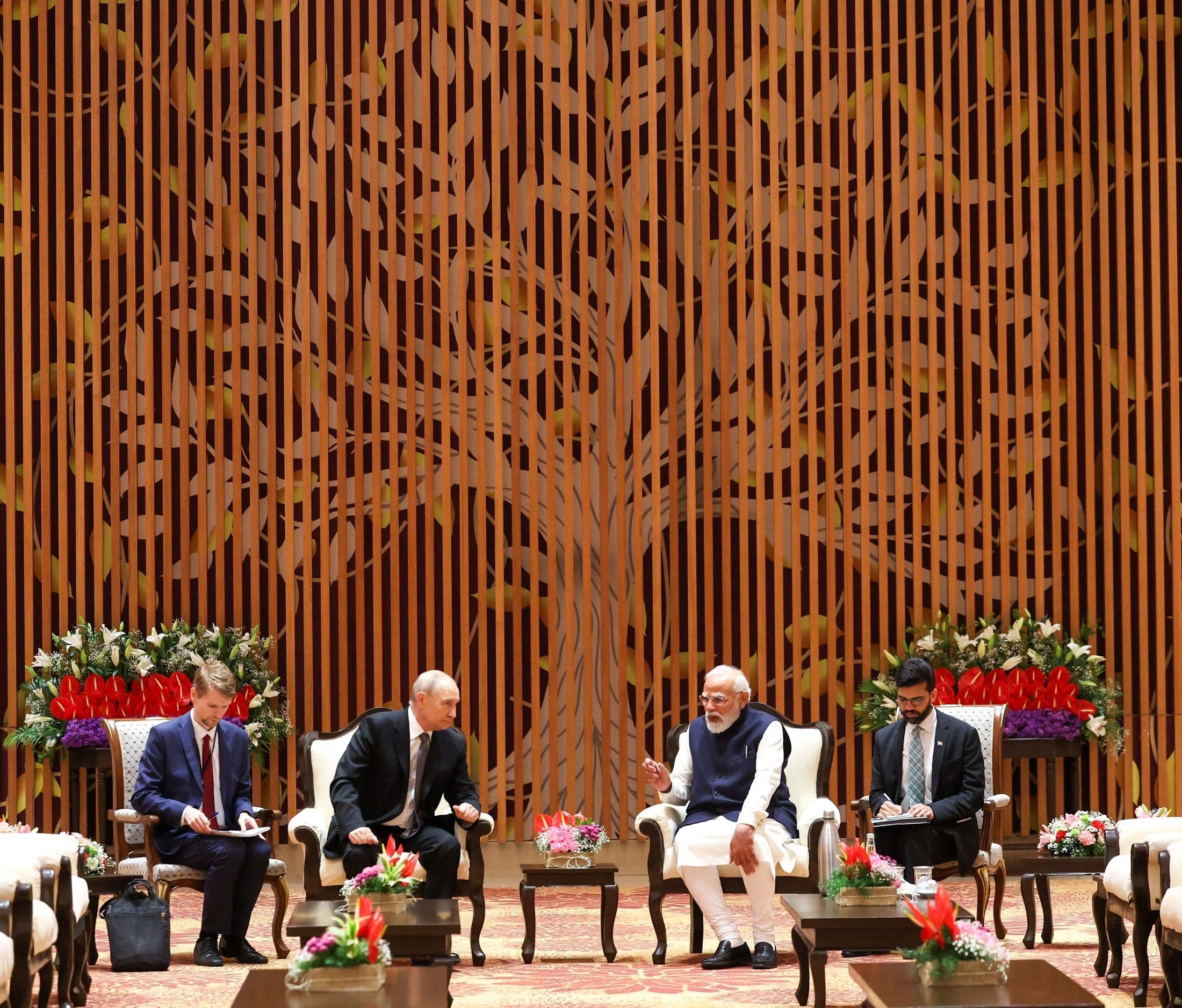 Modi-Putin deepen 'strategic partnership', set ambitious $100 bn trade target